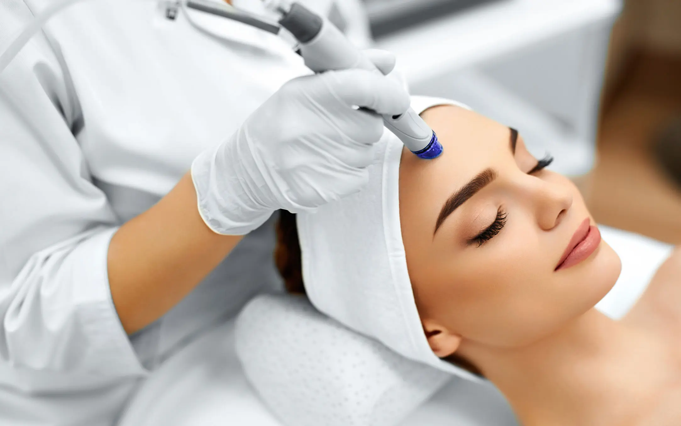 What Is Collagen Lift Therapy and How Can It Help Ageing, Loose Skin Pinner?